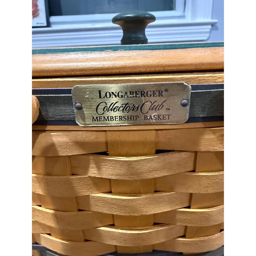 Longaberger Collectors Club Membership Basket w/ Wood Lid Brass Plaque Swing Han
